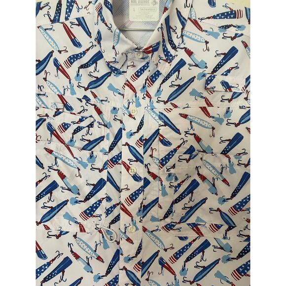 Reel Legends Performance Men's Fishing Shirt Americana Fishing Lure Print L - Picture 2 of 10